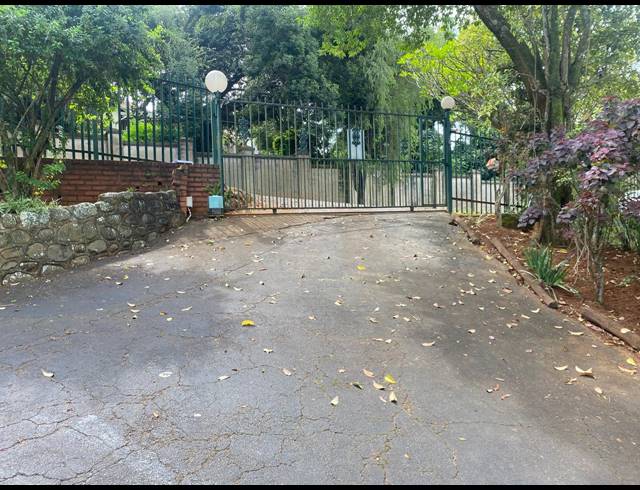 3 BEDROOM HOUSE TO LET IN CLARENDON